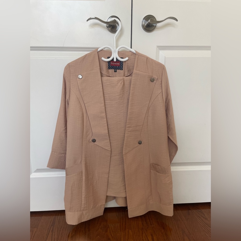 Casual woman’s suit